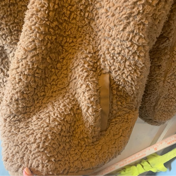 Abercrombie and Fitch Soft A&F Quart Zip Sherpa Pullover Large - Picture 10 of 10